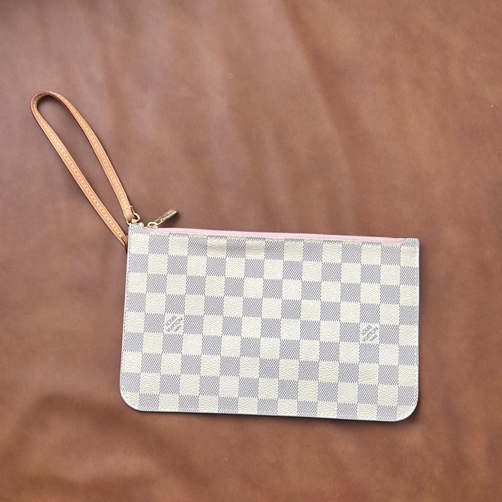 Louis Vuitton Daily Pouch